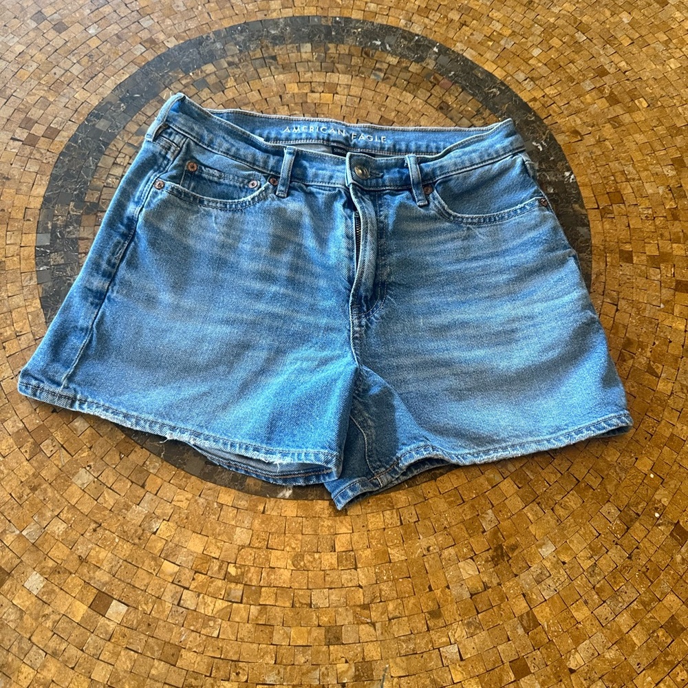 American Eagle Classic Blue Denim Women's Shorts Size 4